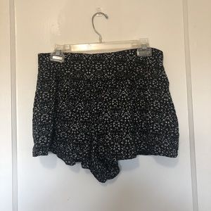 Floral Stretch Shorts ☀️